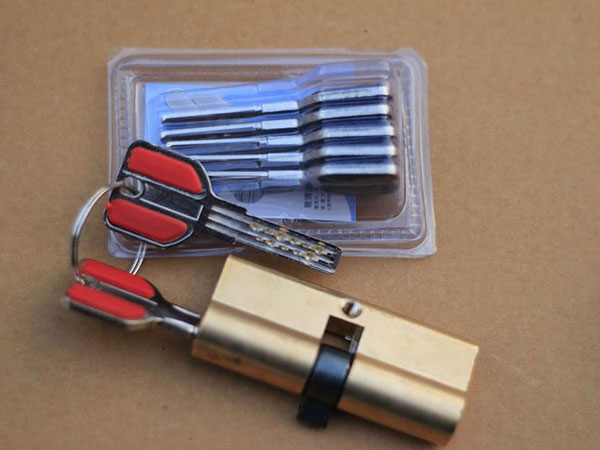 兴宾24小时上门开锁公司